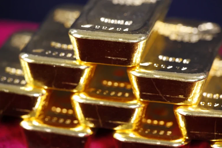 JPMorgan plans $4 billion US gold delivery amid tariff fears