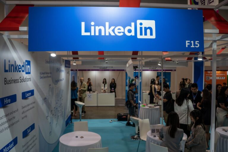 LinkedIn to tell job seekers how likely they are to get a response