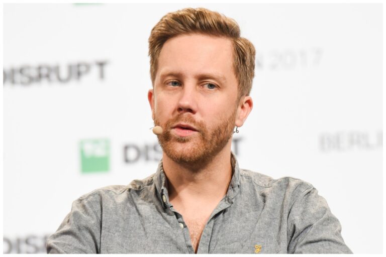 Monzo founder says the American dream is ‘antithetical’ to British culture, where a ‘know your place’ attitude kills innovation