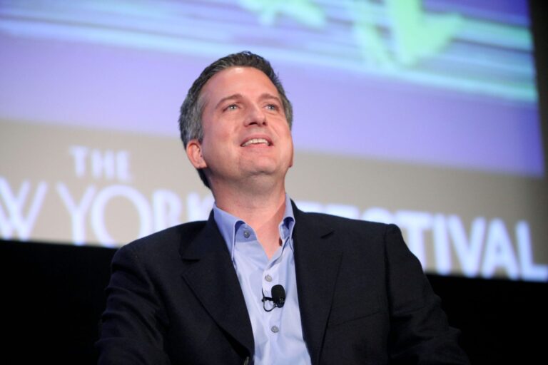 Spotify signs Bill Simmons, its $250 million man, to a new deal