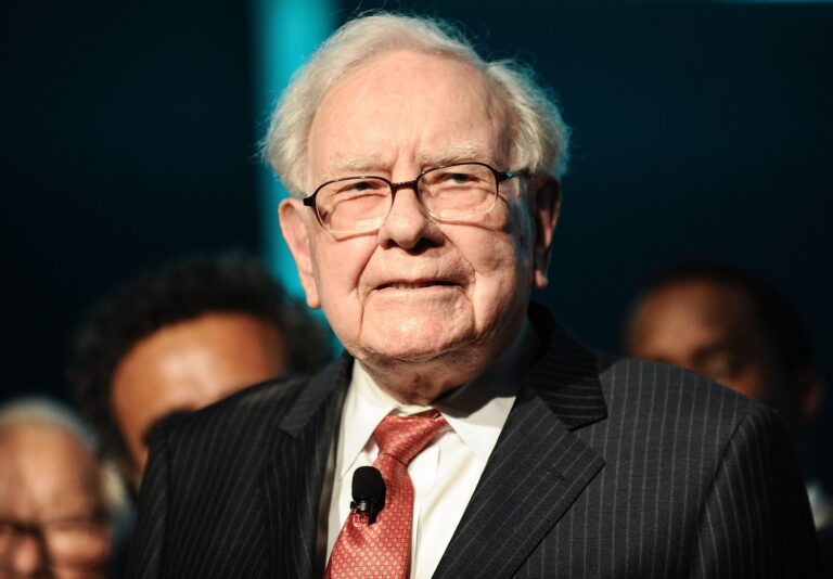 Warren Buffett saw the selloff coming and hoarded cash, analyst says, as markets await his next move — ‘patience is more than a virtue, it’s a weapon’